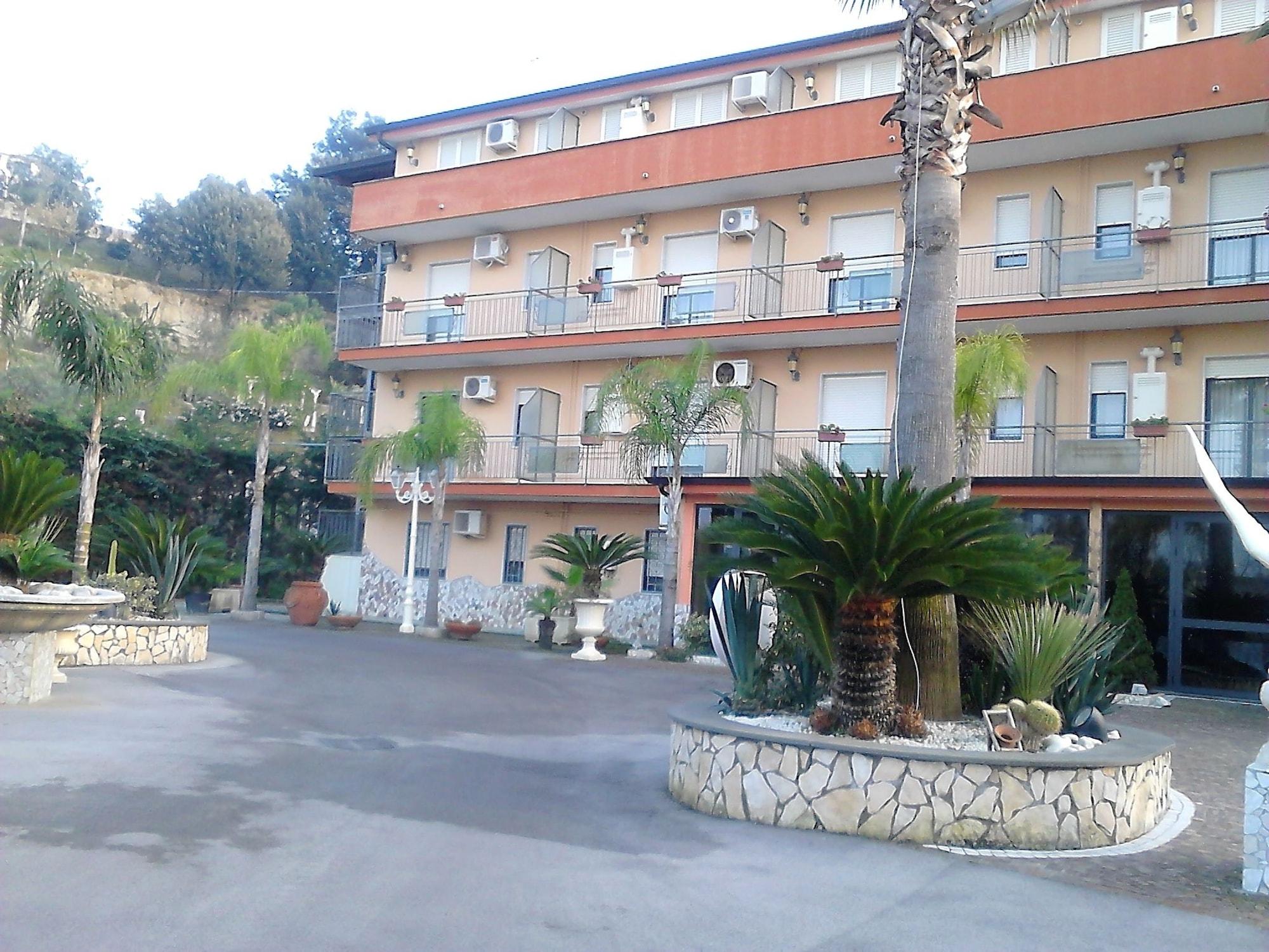 Hotel Happy Days Licola Exterior photo